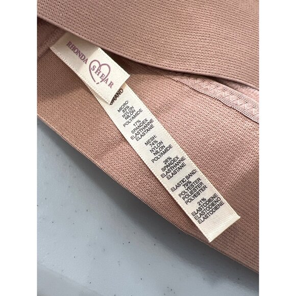 Rhonda Shear 2 Pack Molded Cup Bra with Wrap Back Size Large Pink Beige 638.29 - Picture 4 of 9